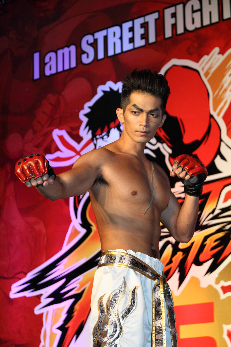 Illustration for article titled Street Fighter and Tekken Brought to Life Before Your Eyes